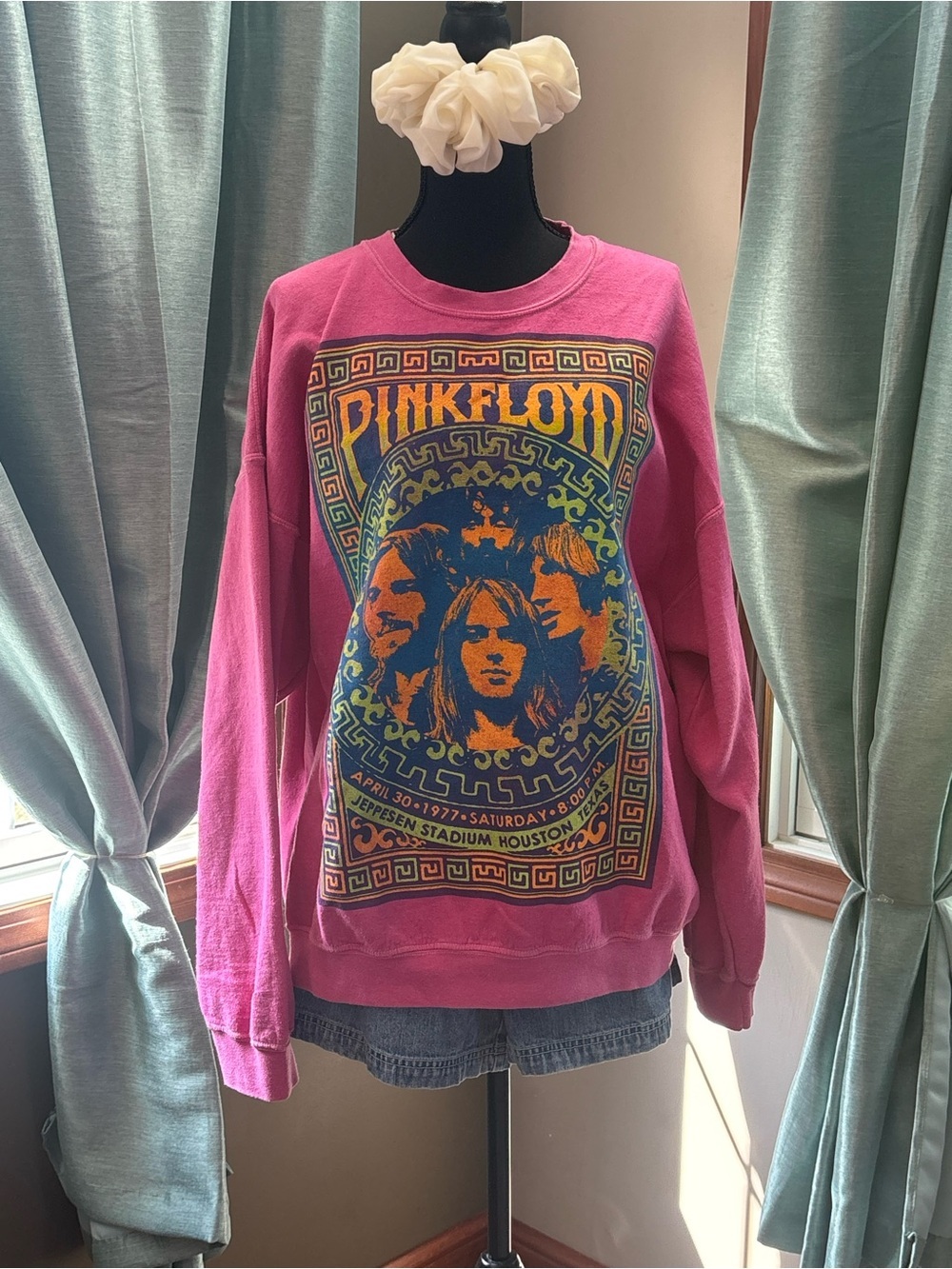 Pink Floyd Pink Crewneck Sweatshirt Small Oversized Graphic Band Tour Pullover